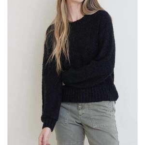 NEW BELLA DAHL long sleeve crew neck sweater in black